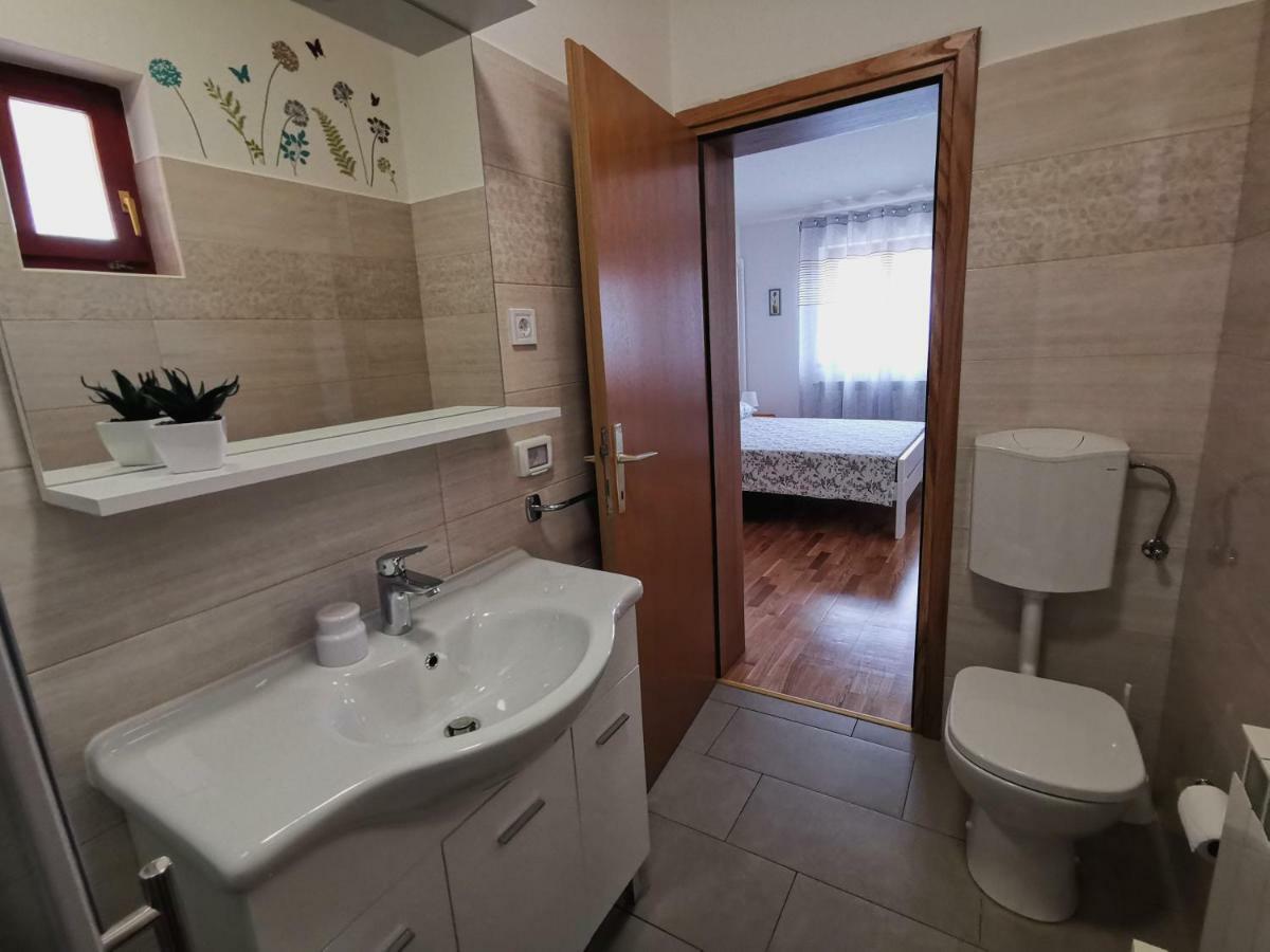 Apartment Mita Grožnjan Exterior foto